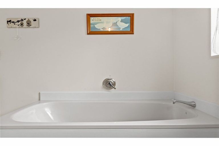 Photo of property in 110 Landing Drive, Albany, Auckland, 0632