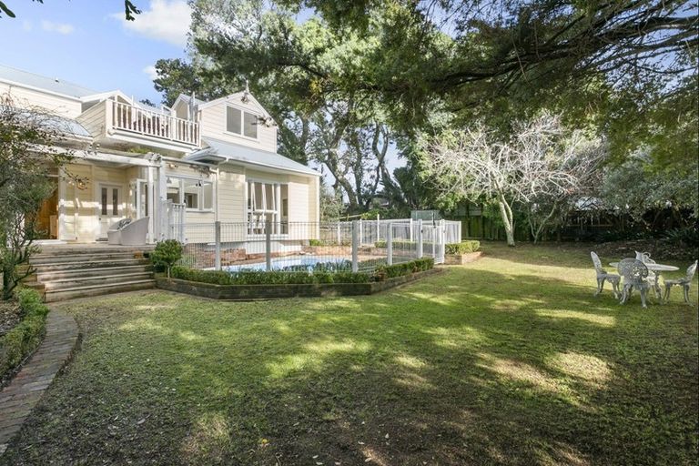 Photo of property in 60 Princes Street, Northcote Point, Auckland, 0627