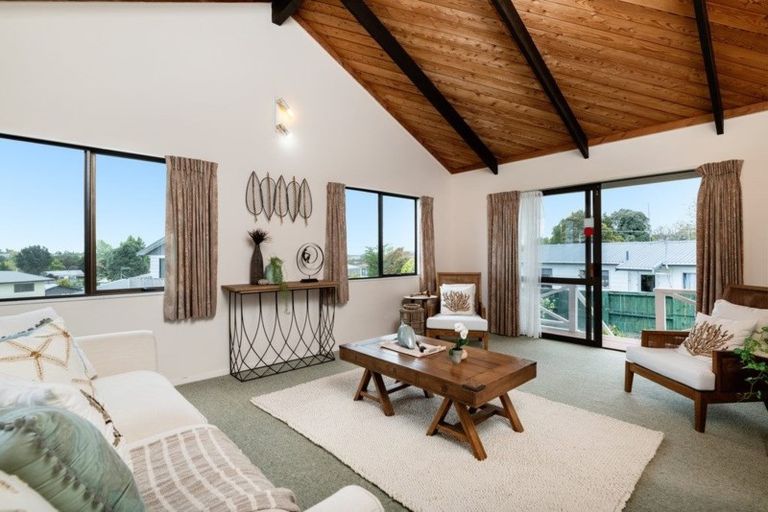 Photo of property in 4 Te Arawa Place, Welcome Bay, Tauranga, 3112