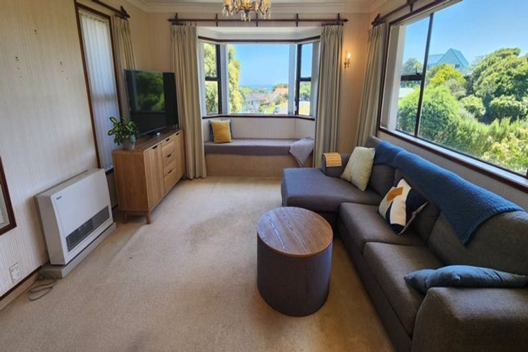 Photo of property in 9 Tiverton Crescent, Whalers Gate, New Plymouth, 4310