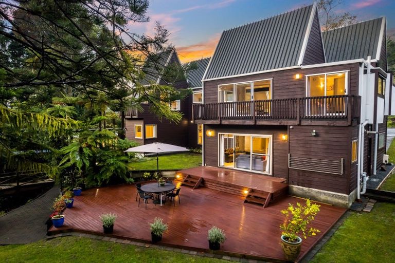 Photo of property in 458 Stokes Valley Road, Stokes Valley, Lower Hutt, 5019