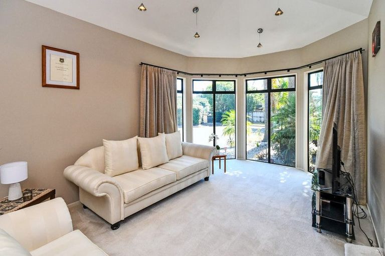Photo of property in 9 Elias Court, The Gardens, Auckland, 2105