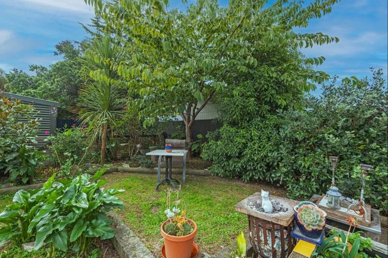 Photo of property in 46 Monowai Place, Westbrook, Palmerston North, 4412