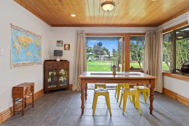 Photo of property in 37 Allin Drive, Waikuku Beach, 7402