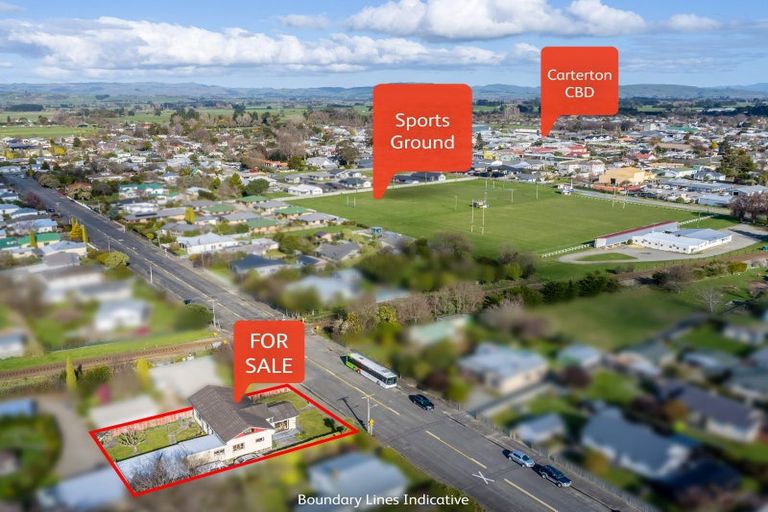 Photo of property in 42 Rhodes Street, Carterton, 5713