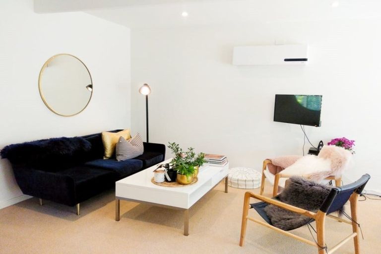 Photo of property in 2/246 Lake Road, Hauraki, Auckland, 0622