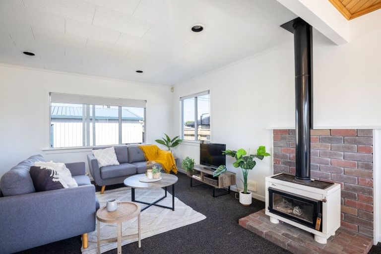 Photo of property in 251 Huatoki Street, Upper Vogeltown, New Plymouth, 4310