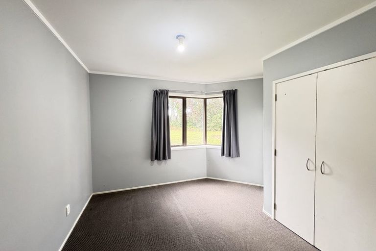 Photo of property in 412 Taupaki Road, Kumeu, 0892