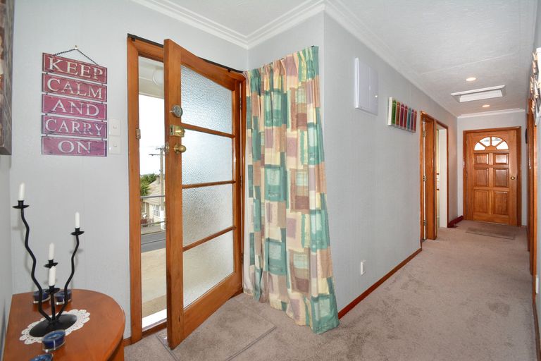 Photo of property in 4 Hanlon Street, Halfway Bush, Dunedin, 9010