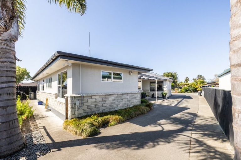 Photo of property in 9 Hinton Road, Taradale, Napier, 4112
