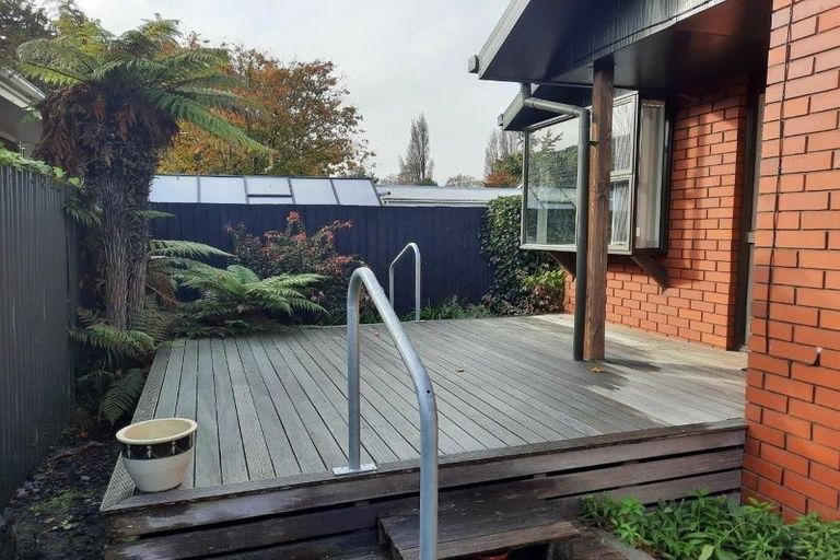 Photo of property in 2 Barrington Street, Somerfield, Christchurch, 8024