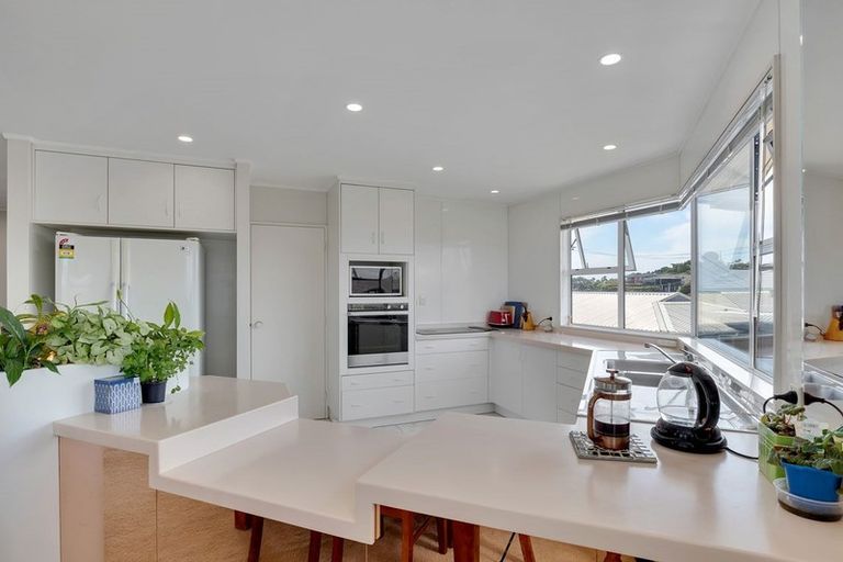 Photo of property in 6 Scott Street, Moturoa, New Plymouth, 4310