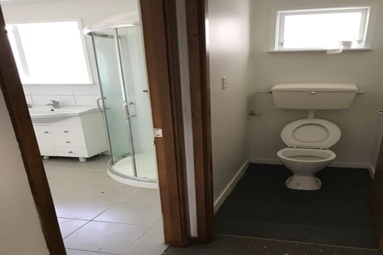 Photo of property in 37 Sequoia Place, Sunnynook, Auckland, 0620