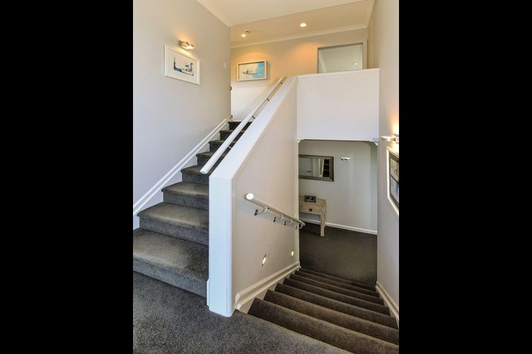 Photo of property in 17 Hinau Street, New Lynn, Auckland, 0600