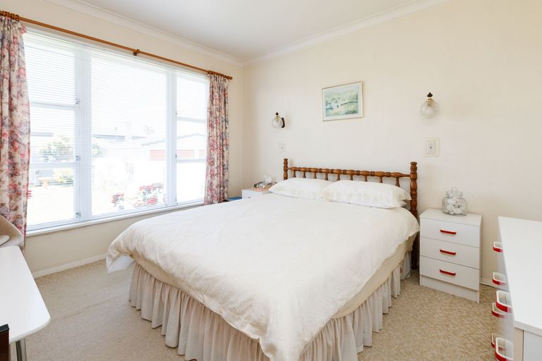 Photo of property in 35 Manchester Street, Takaro, Palmerston North, 4412