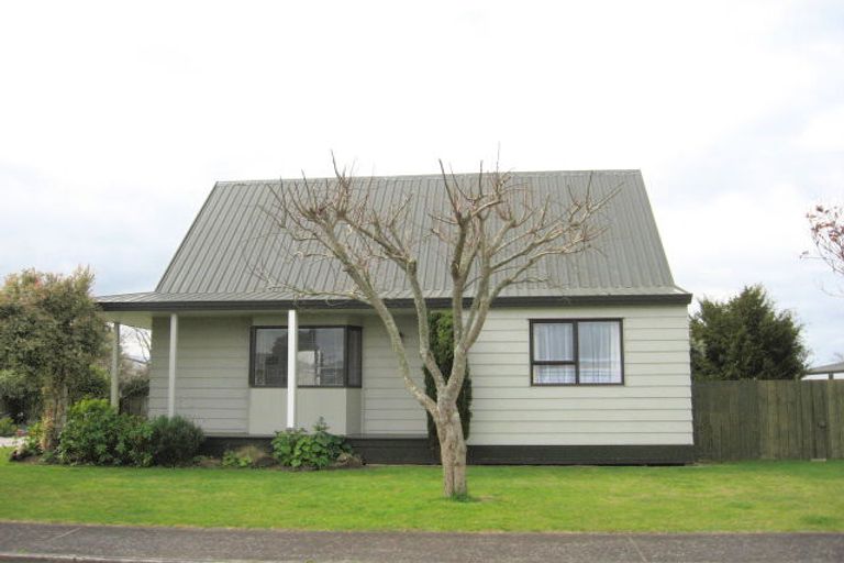 Photo of property in 10 Endeavour Close, Whitianga, 3510