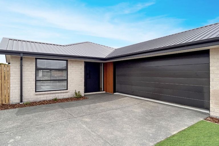Photo of property in 31 Selfe Crescent, Burwood, Christchurch, 8083