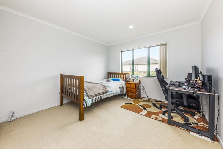 Photo of property in 38 Maypark Crescent, Flat Bush, Auckland, 2016