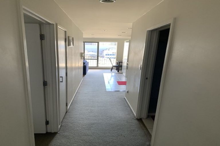 Photo of property in Alpha Apartments, 608/17 Vogel Lane, Auckland Central, Auckland, 1010