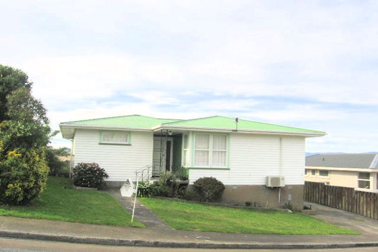 Photo of property in 11 Lenox Grove, Johnsonville, Wellington, 6037