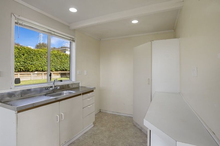 Photo of property in 16 Doone Place, Massey, Auckland, 0614