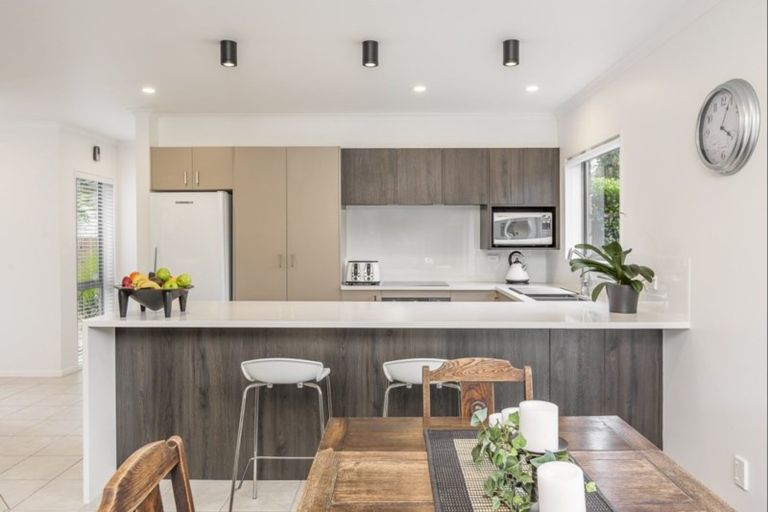 Photo of property in 30b Riverside Road, Orewa, 0931