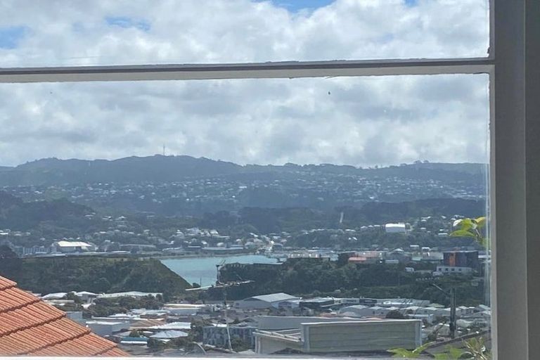 Photo of property in 125 Seatoun Heights Road, Miramar, Wellington, 6022