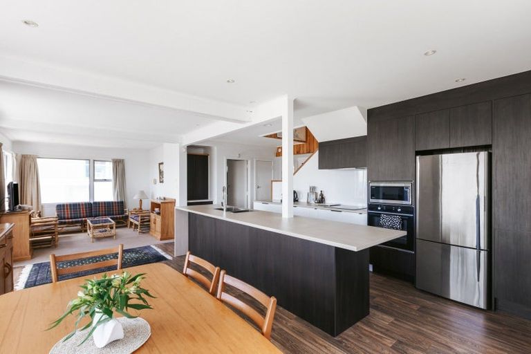 Photo of property in 69 Marine Parade, Mount Maunganui, 3116