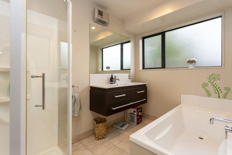 Photo of property in 4 Bard Street, Somerfield, Christchurch, 8024