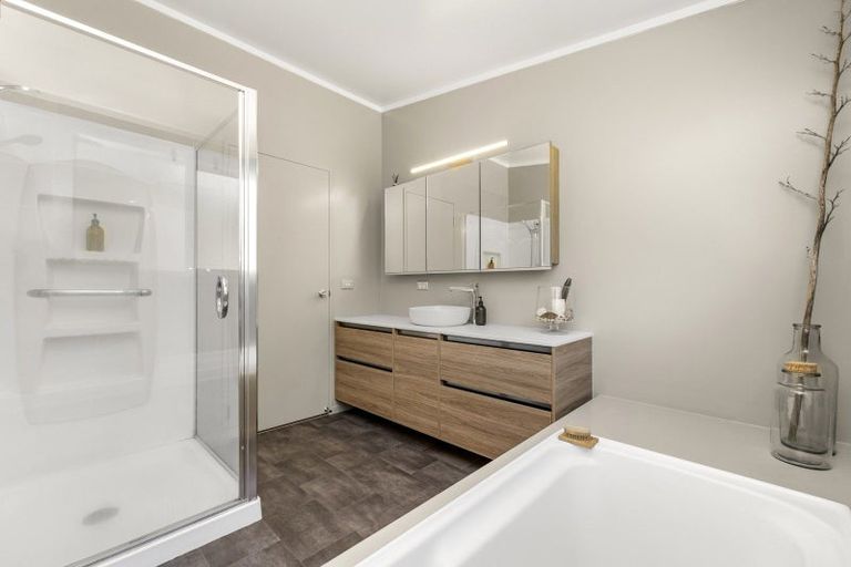 Photo of property in 165b Te Hutewai Road, Raglan, 3296