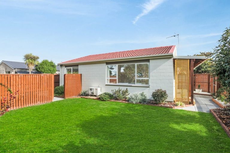 Photo of property in 201a Queenspark Drive, Parklands, Christchurch, 8083