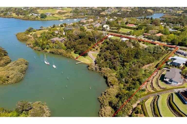 Photo of property in 60 Riverview Road, Kerikeri, 0230