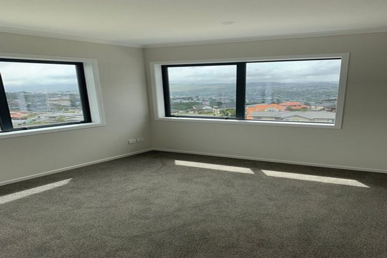 Photo of property in 9 Comber Place, Johnsonville, Wellington, 6037