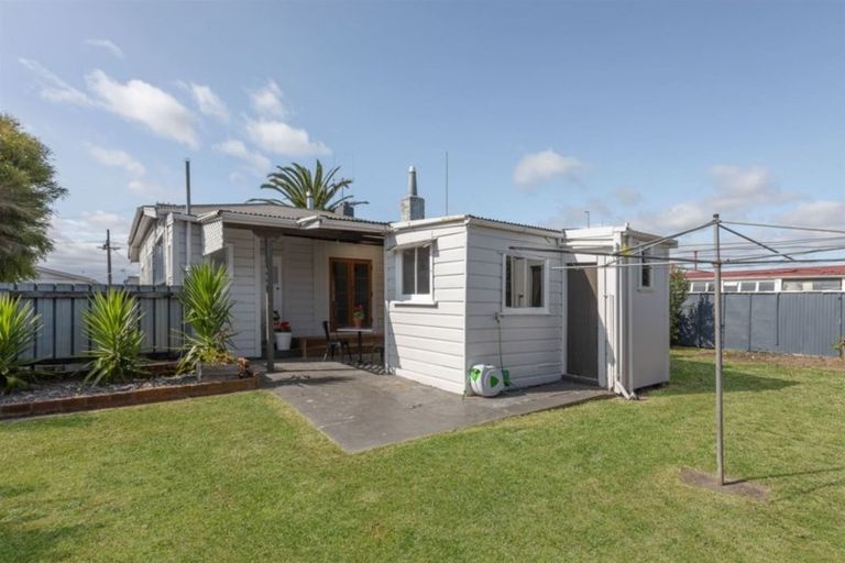 Photo of property in 4 Monckton Street, Feilding, 4702