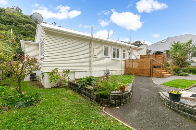 Photo of property in 64 Khandallah Road, Ngaio, Wellington, 6035