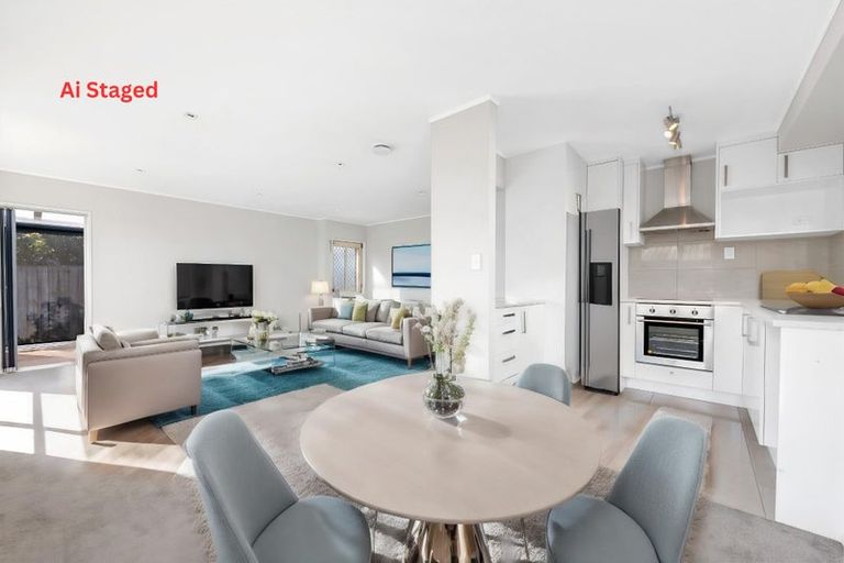 Photo of property in 2/39 Templeton Place, Clendon Park, Auckland, 2103