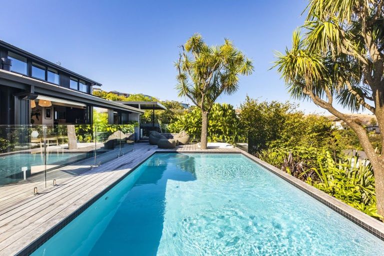 Photo of property in 293 Cannon Hill Crescent, Mount Pleasant, Christchurch, 8081