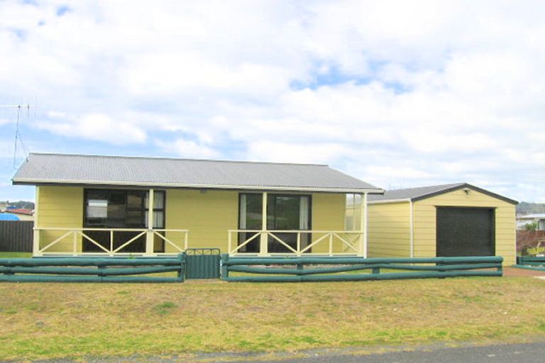 Photo of property in 102 Rutherford Road, Whangamata, 3620