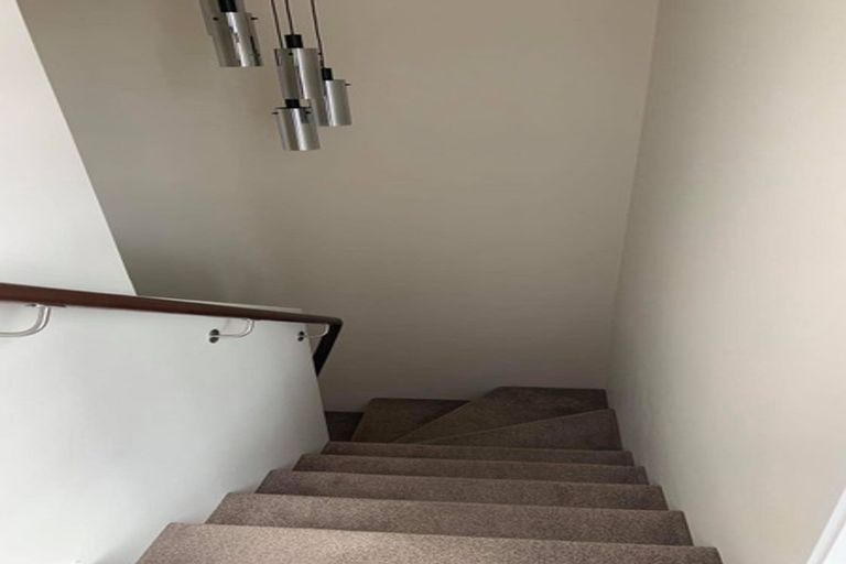 Photo of property in 7 Fermi Lane, Papakura, 2110