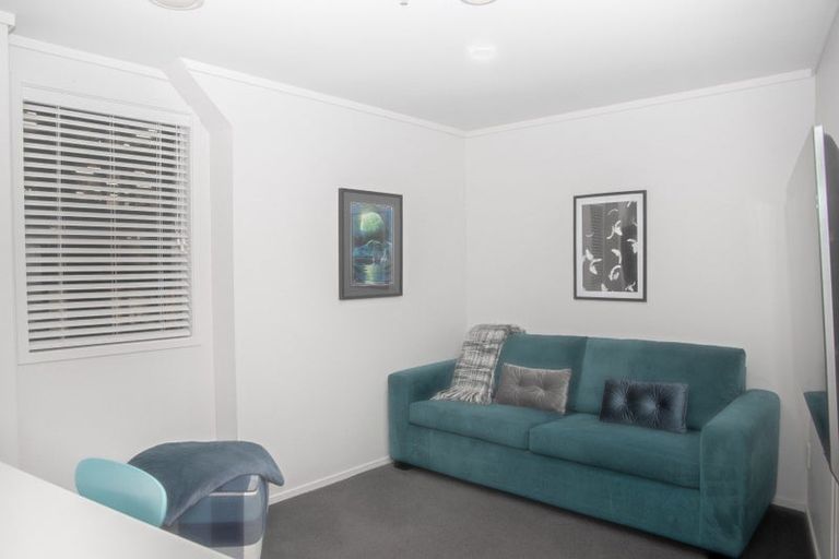 Photo of property in 12/72e Devonport Road, Tauranga, 3110