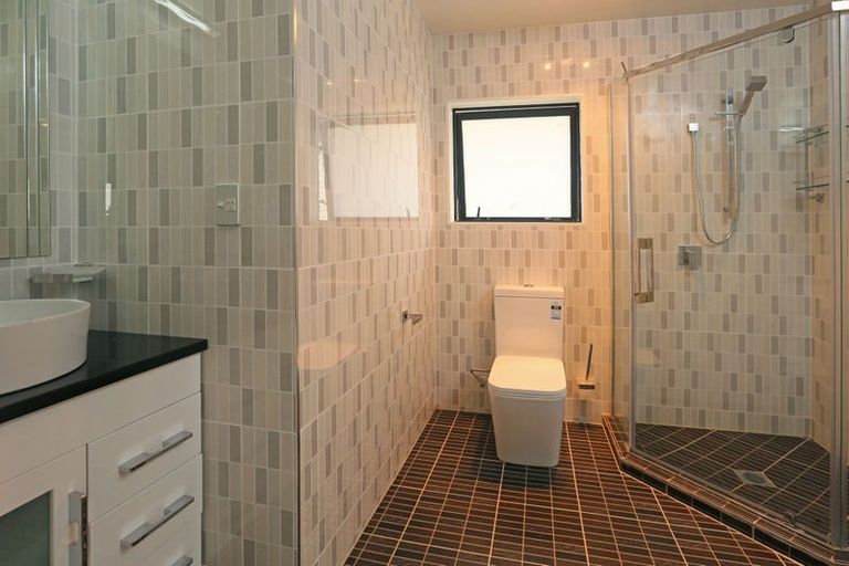 Photo of property in 95 Waitaki Street, Henderson, Auckland, 0612