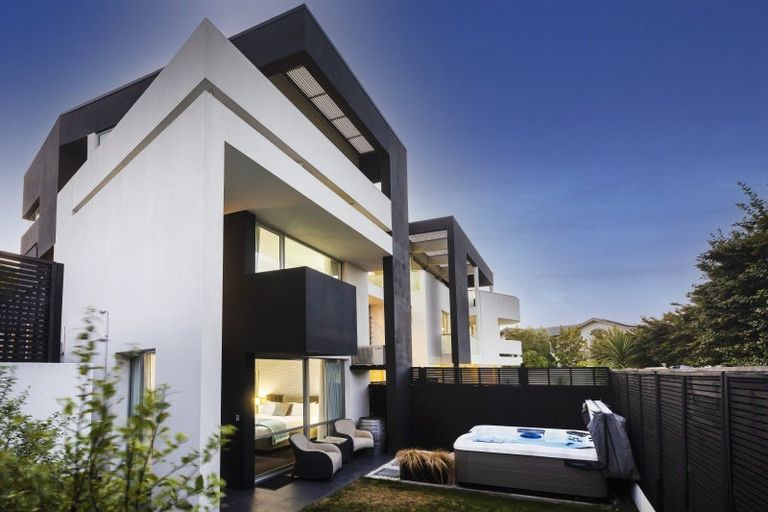 Photo of property in 12 Harry Ell Drive, Cashmere, Christchurch, 8022