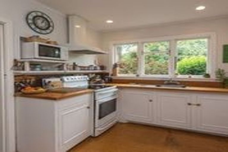 Photo of property in 65 Windermere Road, Papanui, Christchurch, 8053