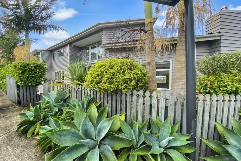 Photo of property in 24 Bannings Way, Hobsonville, Auckland, 0618