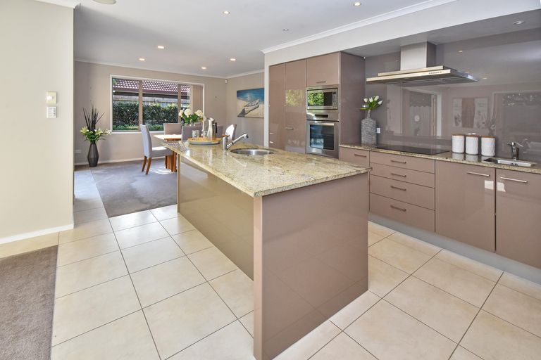 Photo of property in 19a Chippewa Place, Conifer Grove, Takanini, 2112