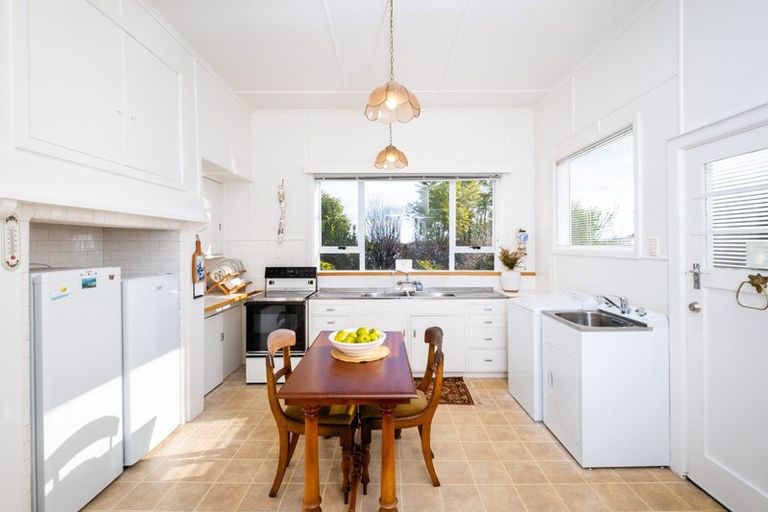 Photo of property in 5 Cobden Lane, Bluff Hill, Napier, 4110