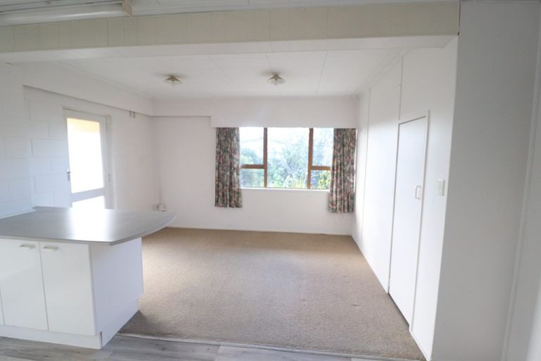 Photo of property in 42 Schnapper Rock Road, Schnapper Rock, Auckland, 0632