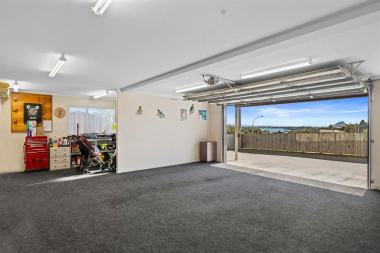 Photo of property in 8 Utopia Park Heights, Welcome Bay, Tauranga, 3112