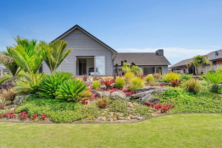 Photo of property in 4 Roseberry Place, Whitianga, 3510