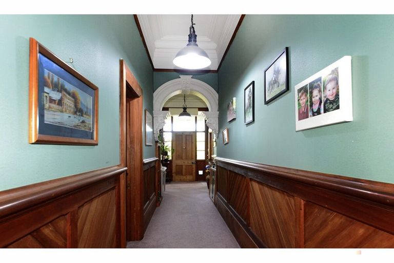 Photo of property in 66 Timaru Road, Waimate, 7924